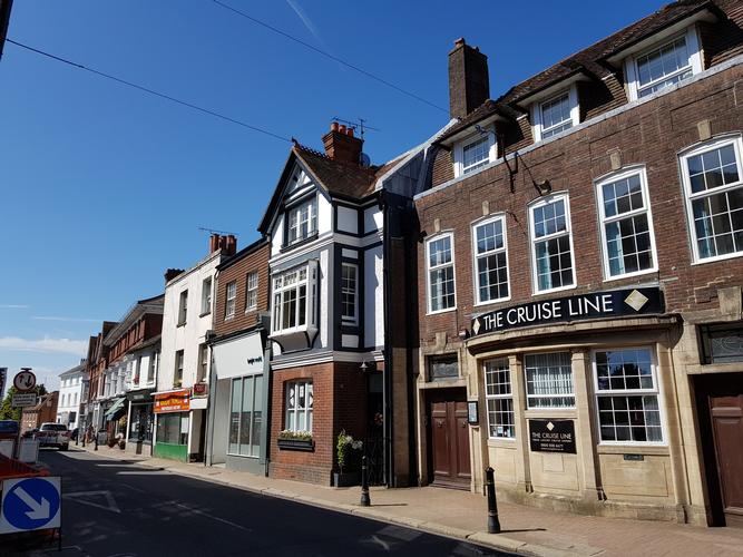 High Street Hurstpierpoint. Building survey and SIPP valuation at adjacent properties.
